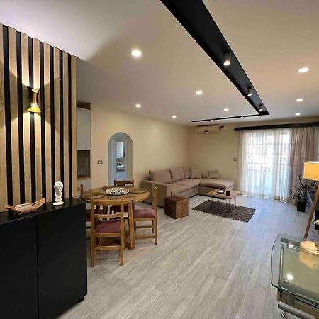 Great Apartament Near Lake & Blloku Area Tirana Exterior photo