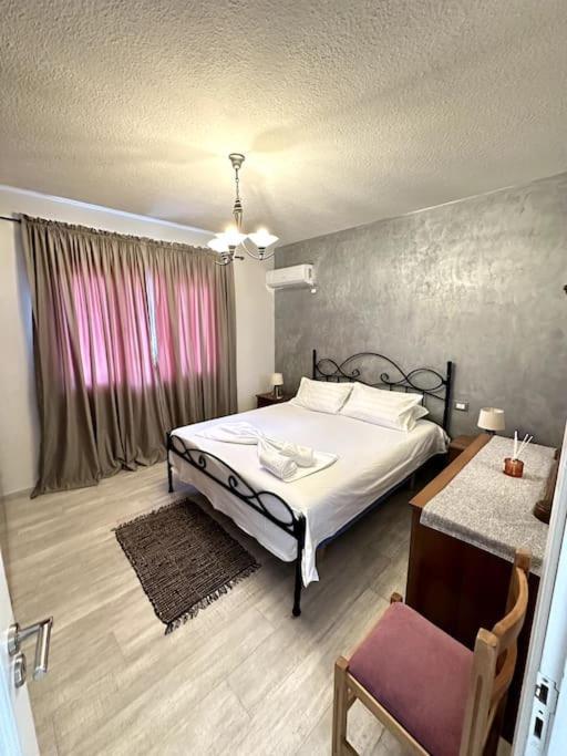 Great Apartament Near Lake & Blloku Area Tirana Exterior photo